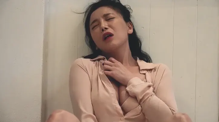 The son's girlfriend is also the father's girlfriend Part 2