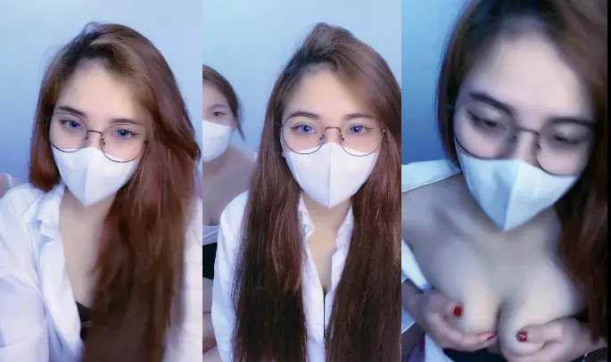 Two teenage girls livestream an extremely good show, Part 4